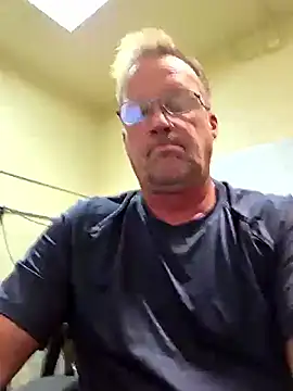 Cockrub1 online show from 09/17/25, 04:52