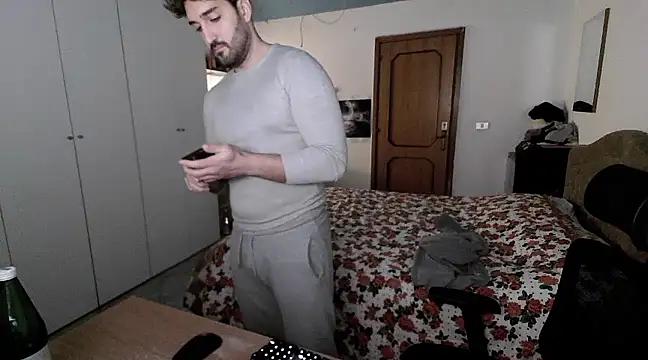 Snapshot of Alexox02 chatting on 01/04/25, 08:48 Alexox02 online show from 01/04/25, 08:48