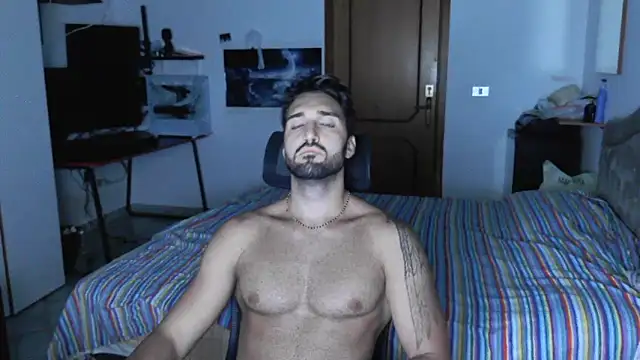 Snapshot of Alexox02 chatting on 09/28/25, 07:08 Alexox02 online show from 09/28/25, 07:08