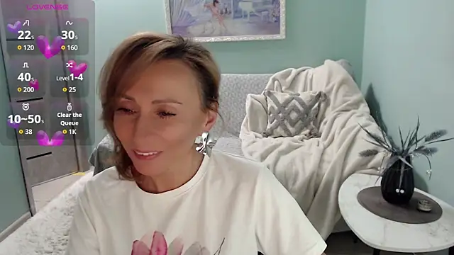 HornyMilf 777 online show from 10/12/25, 06:45