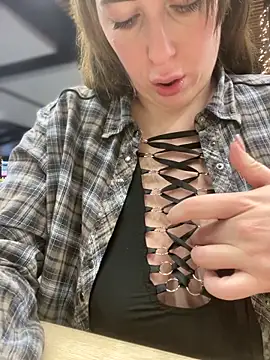 MommmyYummy online show from 10/28/25, 11:14