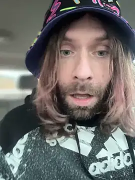 Snapshot of 4kUsh2Fashion0 chatting on 03/06/25, 12:30 4kUsh2Fashion0 online show from 03/06/25, 12:30