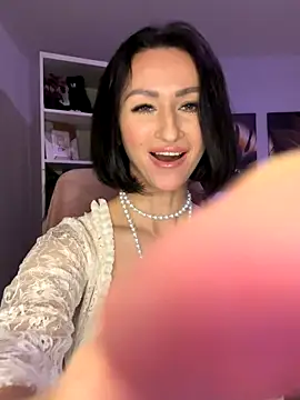 Snapshot of KatyEvanss chatting on 10/10/25, 06:07 KatyEvanss online show from 10/10/25, 06:07