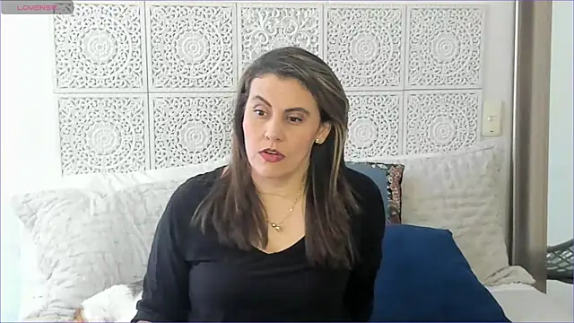 Snapshot of V_monse chatting on 02/27/25, 07:26 V monse online show from 02/27/25, 07:26