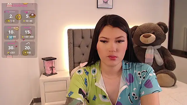 Nicols66 online show from 11/17/25, 10:04