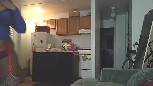 SiminFox online show from 12/18/25, 03:12