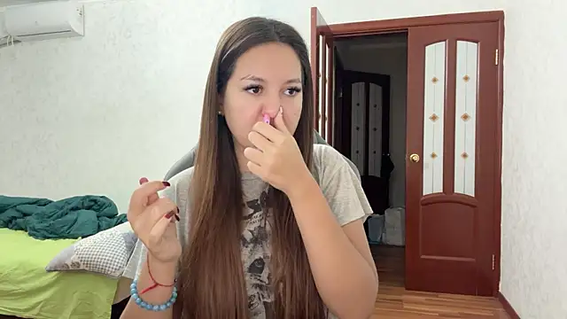 Nelly Fischer online show from 12/12/24, 03:43