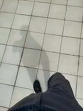 Snapshot of samlord261 chatting on 09/19/25, 08:38 samlord261 online show from 09/19/25, 08:38