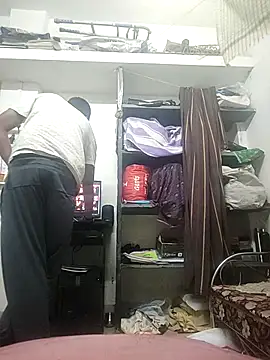 Snapshot of samlord261 chatting on 10/30/25, 06:59 samlord261 online show from 10/30/25, 06:59