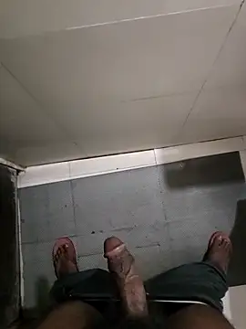 Snapshot of samlord261 chatting on 10/30/25, 07:58 samlord261 online show from 10/30/25, 07:58