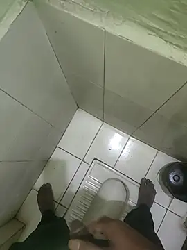 Snapshot of samlord261 chatting on 11/28/25, 09:28 samlord261 online show from 11/28/25, 09:28