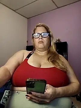 EllisW8 online show from 04/18/26, 07:58