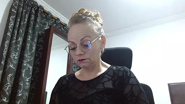 asleycavta online show from 11/20/25, 10:53