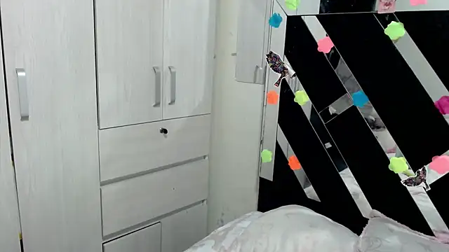 katery wok11 online show from 11/10/25, 12:09