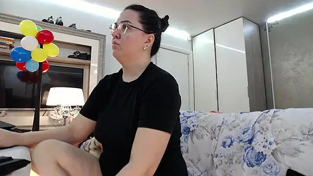 ILoveToFeelU online show from 04/15/26, 09:26