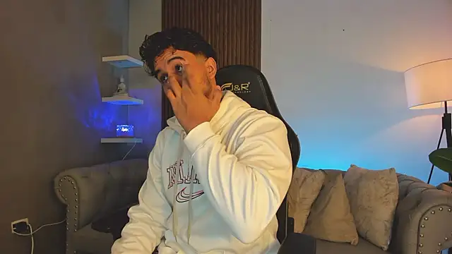 liam collins21 online show from 02/25/26, 12:15