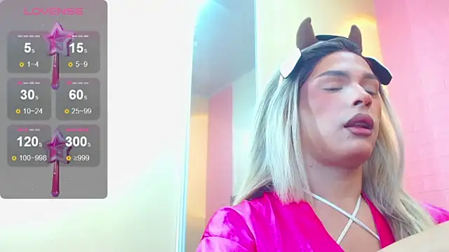 Snapshot of Mike_Nourr chatting on 09/27/25, 05:01 Mike Nourr online show from 09/27/25, 05:01