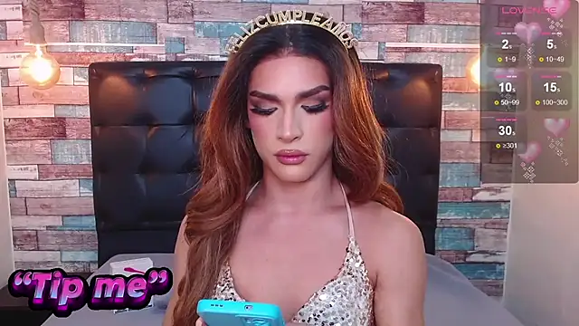 Snapshot of Mike_Nourr chatting on 10/23/25, 02:33 Mike Nourr online show from 10/23/25, 02:33