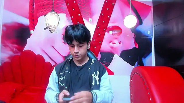 alex 477 online show from 10/02/25, 11:28