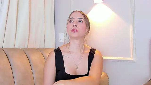 Snapshot of Lia_walton chatting on 02/20/26, 12:16 Lia walton online show from 02/20/26, 12:16