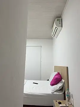 Gigi-bom online show from 03/27/26, 02:06