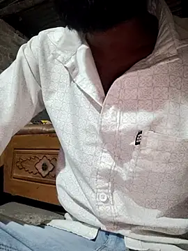 Snapshot of dipa-jitu chatting on 10/18/25, 01:34 dipa-jitu online show from 10/18/25, 01:34