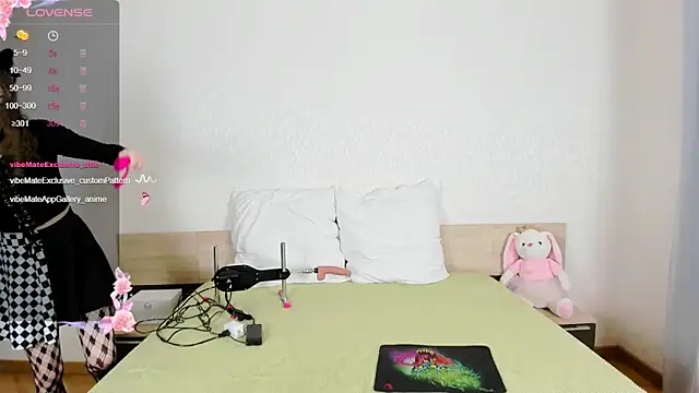 Cowell Adelina online show from 09/29/25, 09:36