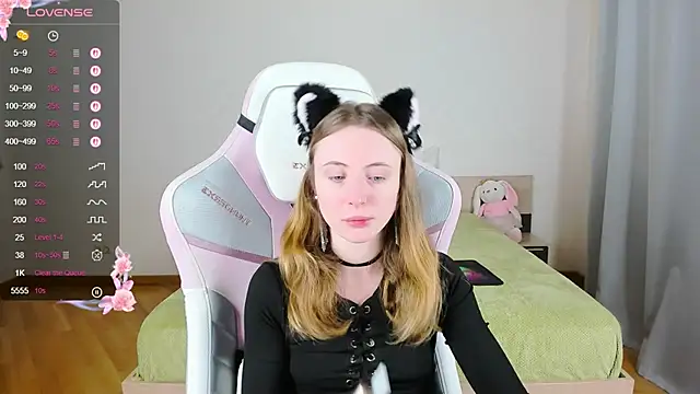 Cowell Adelina online show from 10/13/25, 09:42