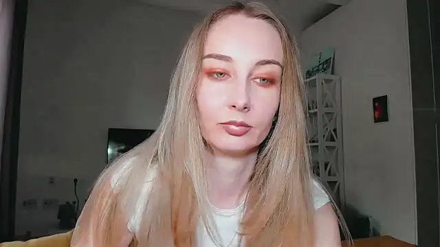 Maiami000 online show from 03/19/26, 01:48