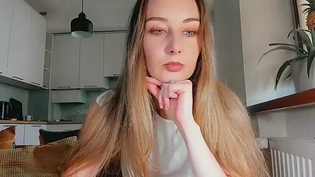 Maiami000 online show from 04/30/26, 01:50