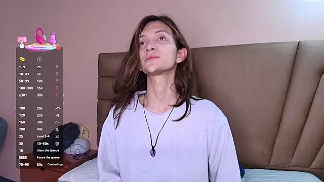 Feniix   online show from 10/30/25, 04:47