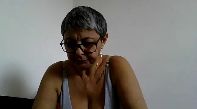 roseblak42 online show from 03/10/25, 09:32