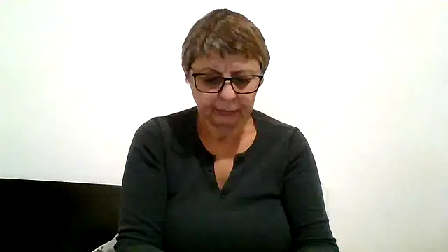 roseblak42 online show from 11/04/25, 05:34