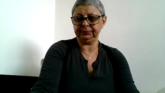 Snapshot of roseblak42 chatting on 04/30/26, 09:37 roseblak42 online show from 04/30/26, 09:37