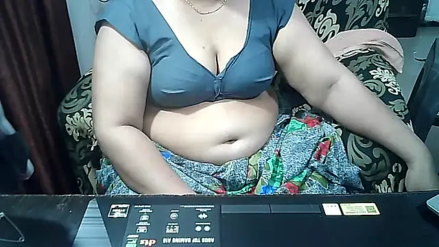 Snapshot of Punambhabisexy chatting on 09/27/25, 10:15 Punambhabisexy online show from 09/27/25, 10:15