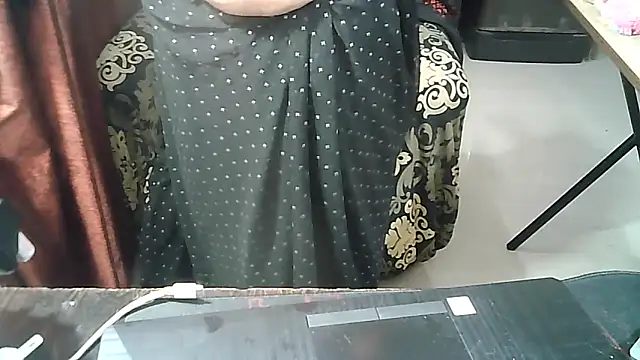 Snapshot of Punambhabisexy chatting on 04/22/26, 10:22 Punambhabisexy online show from 04/22/26, 10:22