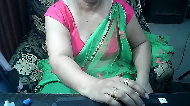 Snapshot of Punambhabisexy chatting on 07/22/26, 10:40 Punambhabisexy online show from 07/22/26, 10:40