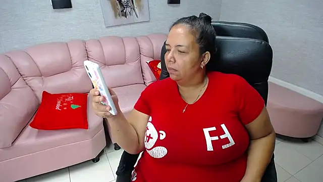 Penelope Nipples  online show from 12/28/24, 12:24