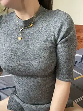 Snapshot of Ruby_bear chatting on 02/12/25, 04:12 Ruby bear online show from 02/12/25, 04:12