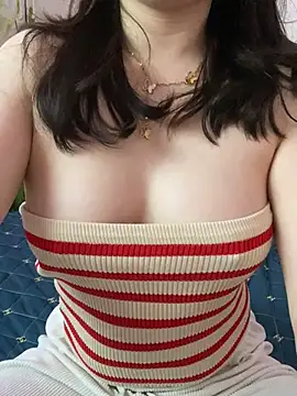 Snapshot of Ruby_bear chatting on 02/21/25, 07:56 Ruby bear online show from 02/21/25, 07:56