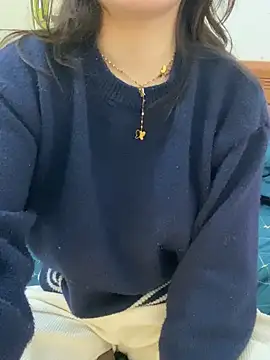 Snapshot of Ruby_bear chatting on 02/24/25, 01:10 Ruby bear online show from 02/24/25, 01:10