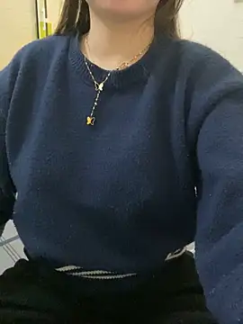 Snapshot of Ruby_bear chatting on 03/08/25, 02:19 Ruby bear online show from 03/08/25, 02:19