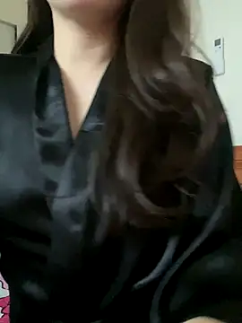 Snapshot of Ruby_bear chatting on 10/23/25, 02:55 Ruby bear online show from 10/23/25, 02:55