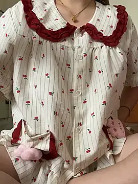 Snapshot of Ruby_bear chatting on 03/25/26, 07:47 Ruby bear online show from 03/25/26, 07:47