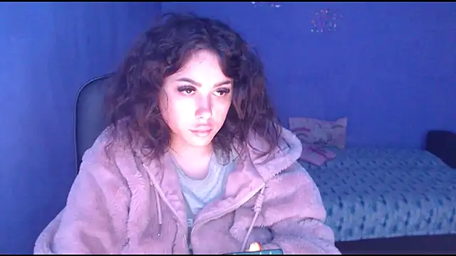 LovelyJulliette online show from 02/12/25, 10:35