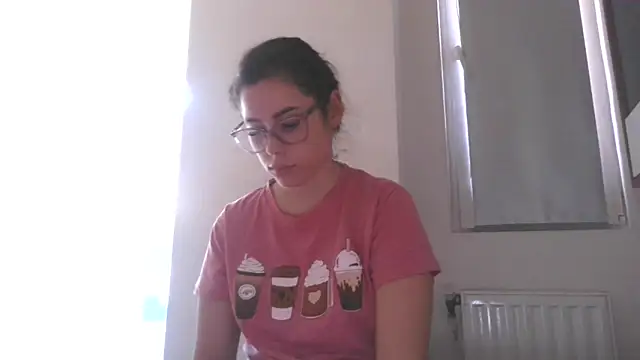 LovelyJulliette online show from 10/31/25, 01:01