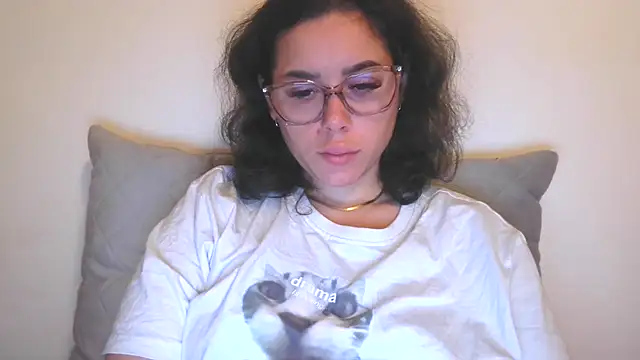 LovelyJulliette online show from 11/21/25, 11:09