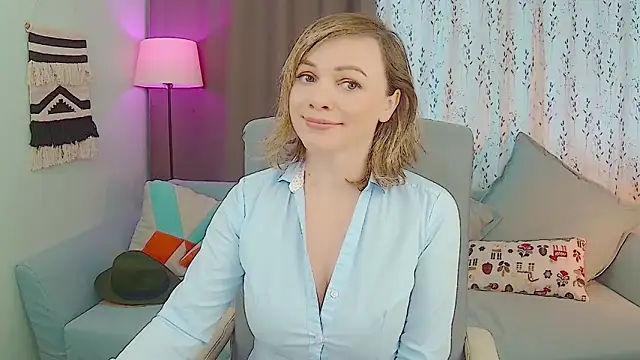 NandiSmile online show from 10/21/25, 06:47