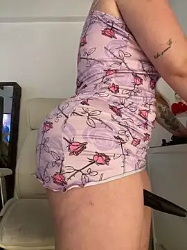 Snapshot of natashasweet chatting on 03/16/25, 02:00 natashasweet online show from 03/16/25, 02:00