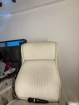 Snapshot of natashasweet chatting on 09/09/25, 03:28 natashasweet online show from 09/09/25, 03:28